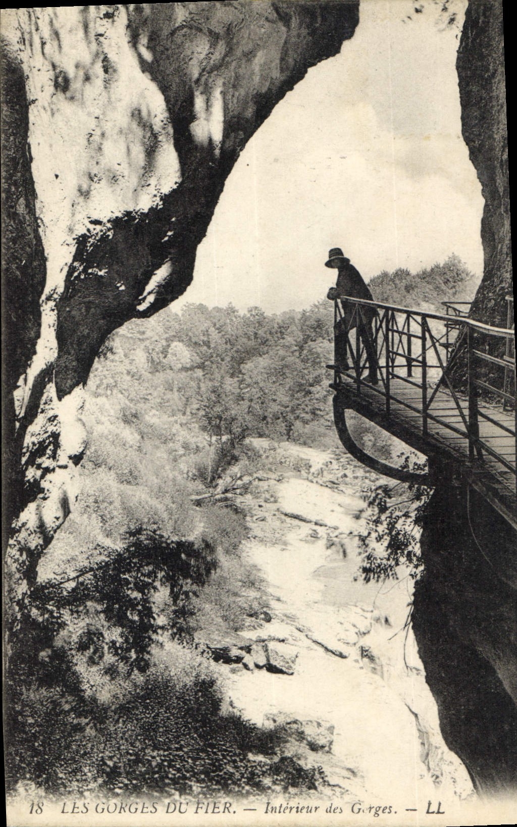 Les Gorges du Fier — Intérieur des Gorges — LL