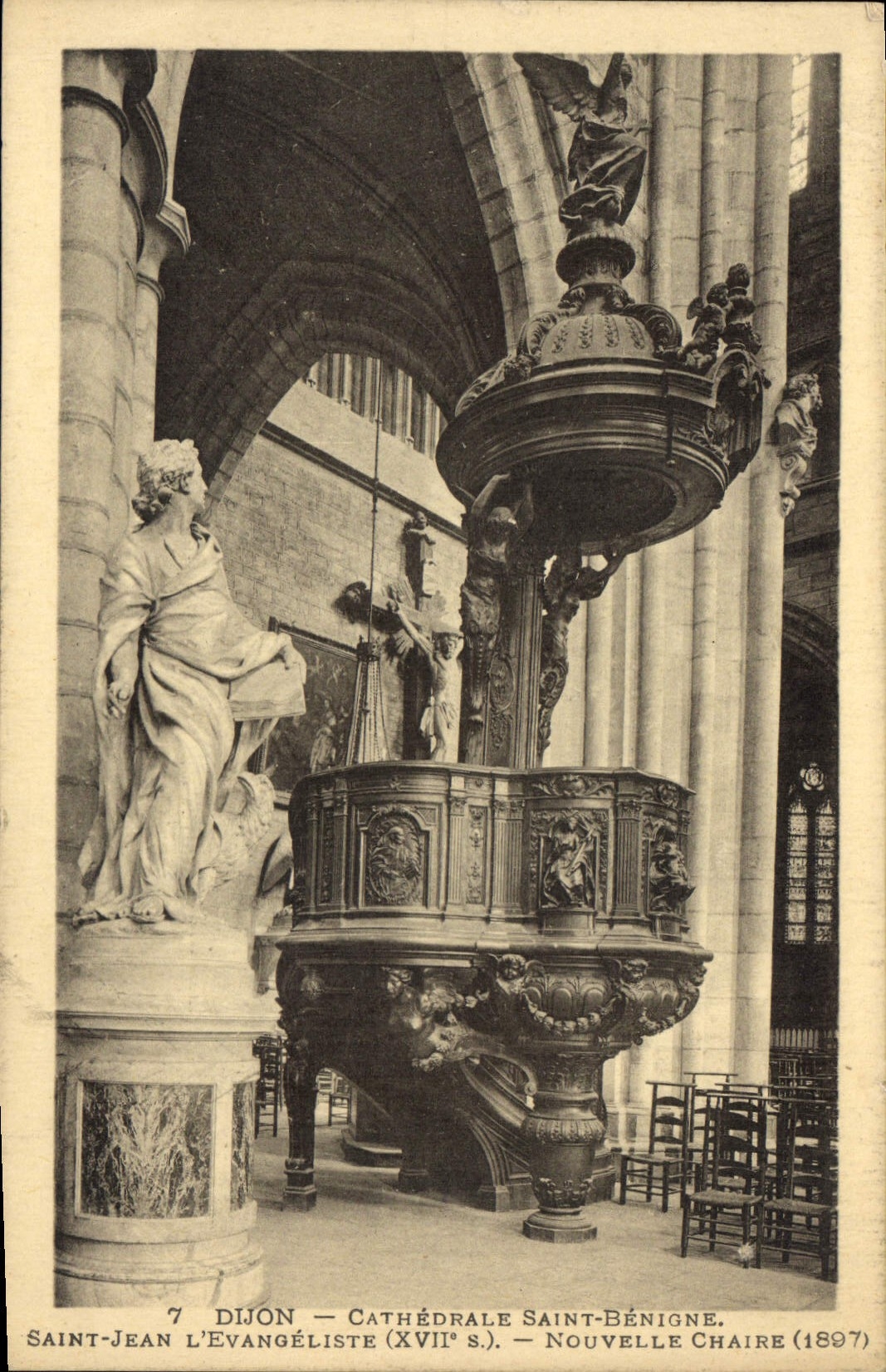 CPA Dijon Cathedrale Saint Benigne Saint Jean l'Evangeliste Nouvelle Chaire 
