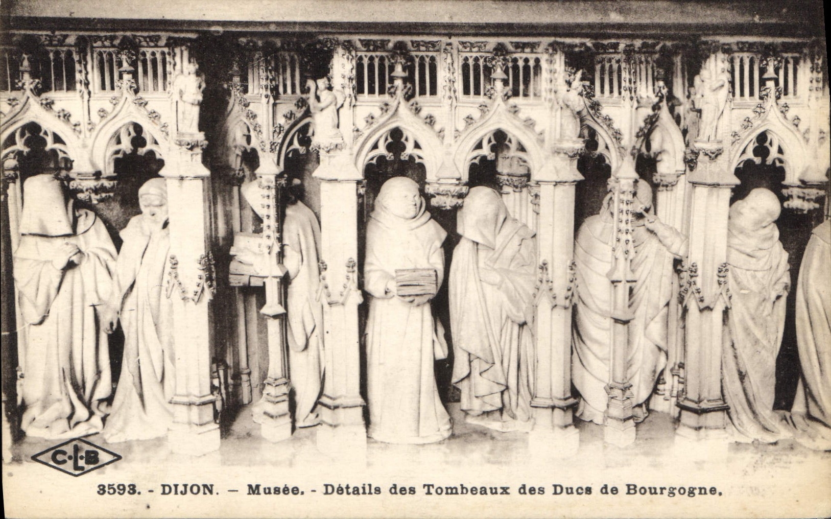 CPA Dijon Musee Details des Tombeaux des Ducs de Bourgogne 