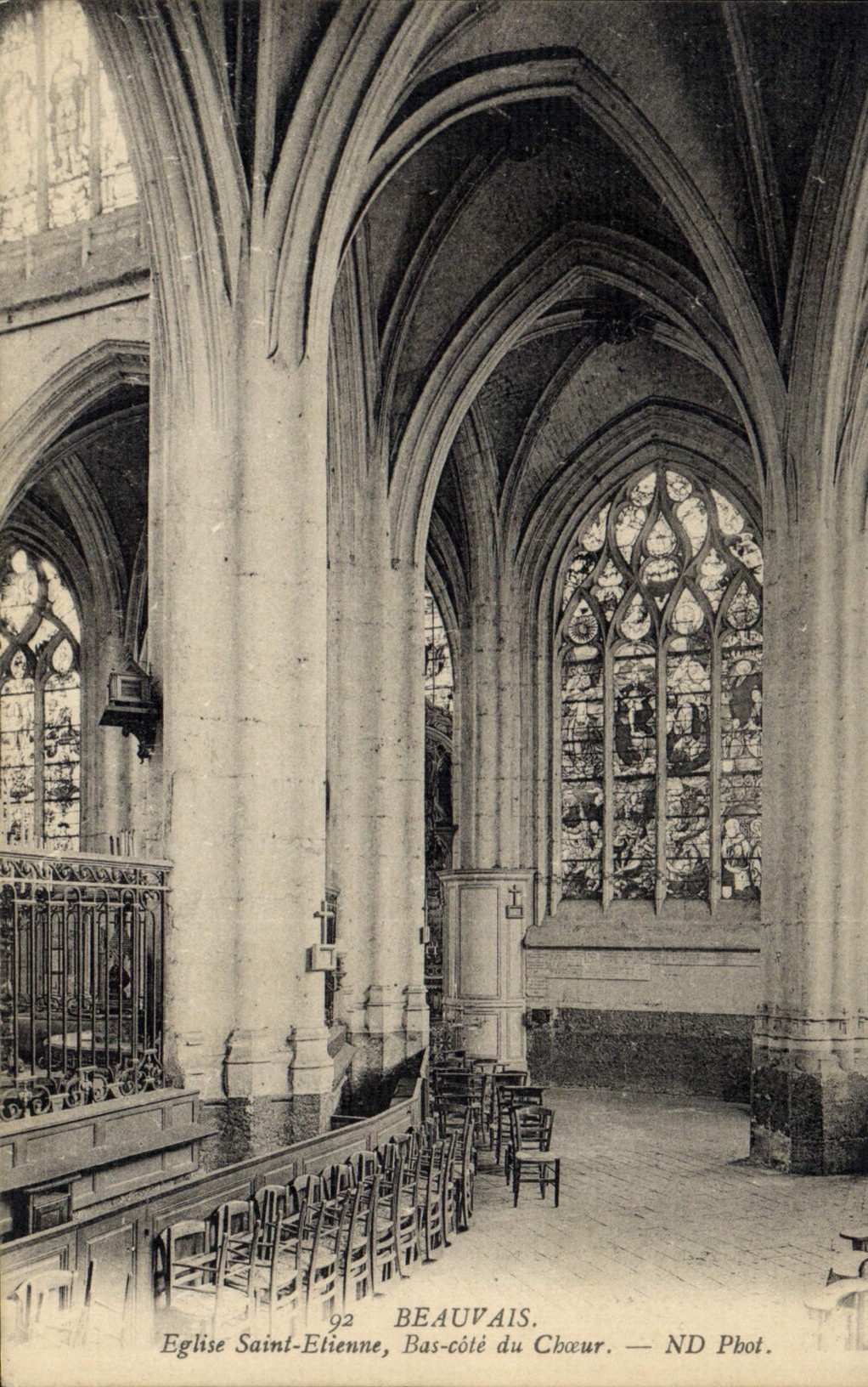 Église Saint-Étienne, Bas-côté du Chœur — Beauvais — ND Phot.