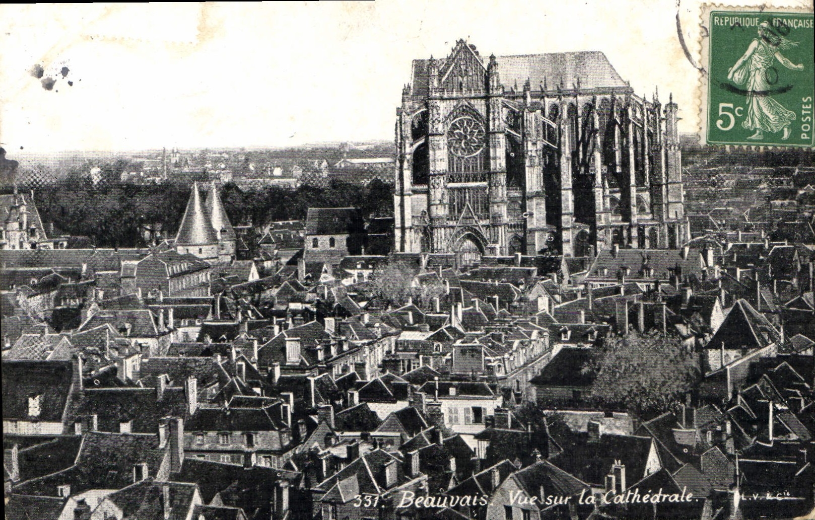 Beauvais — Vue sur la Cathédrale — L.V. Kein