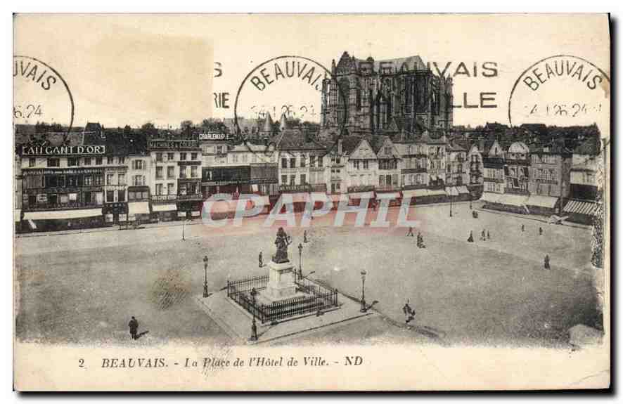 CPA Beauvais La Place de l'Hotel de Ville 