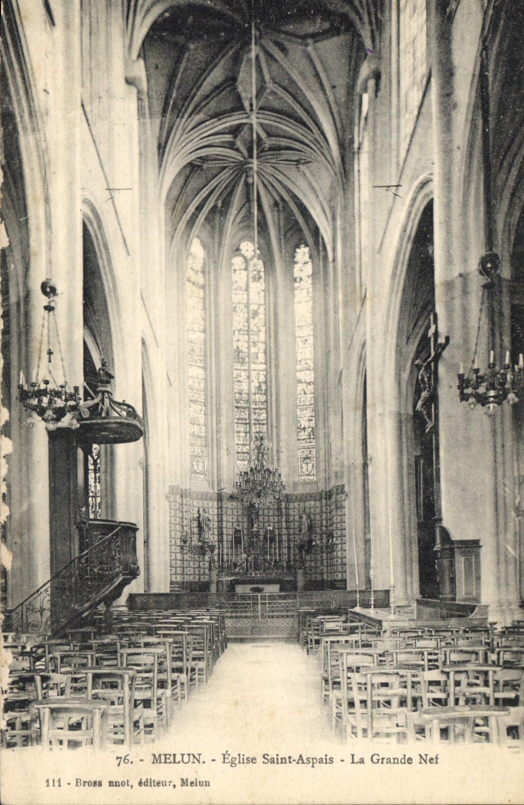 CPA Melun Eglise Saint Aspais La Grande Nef 
