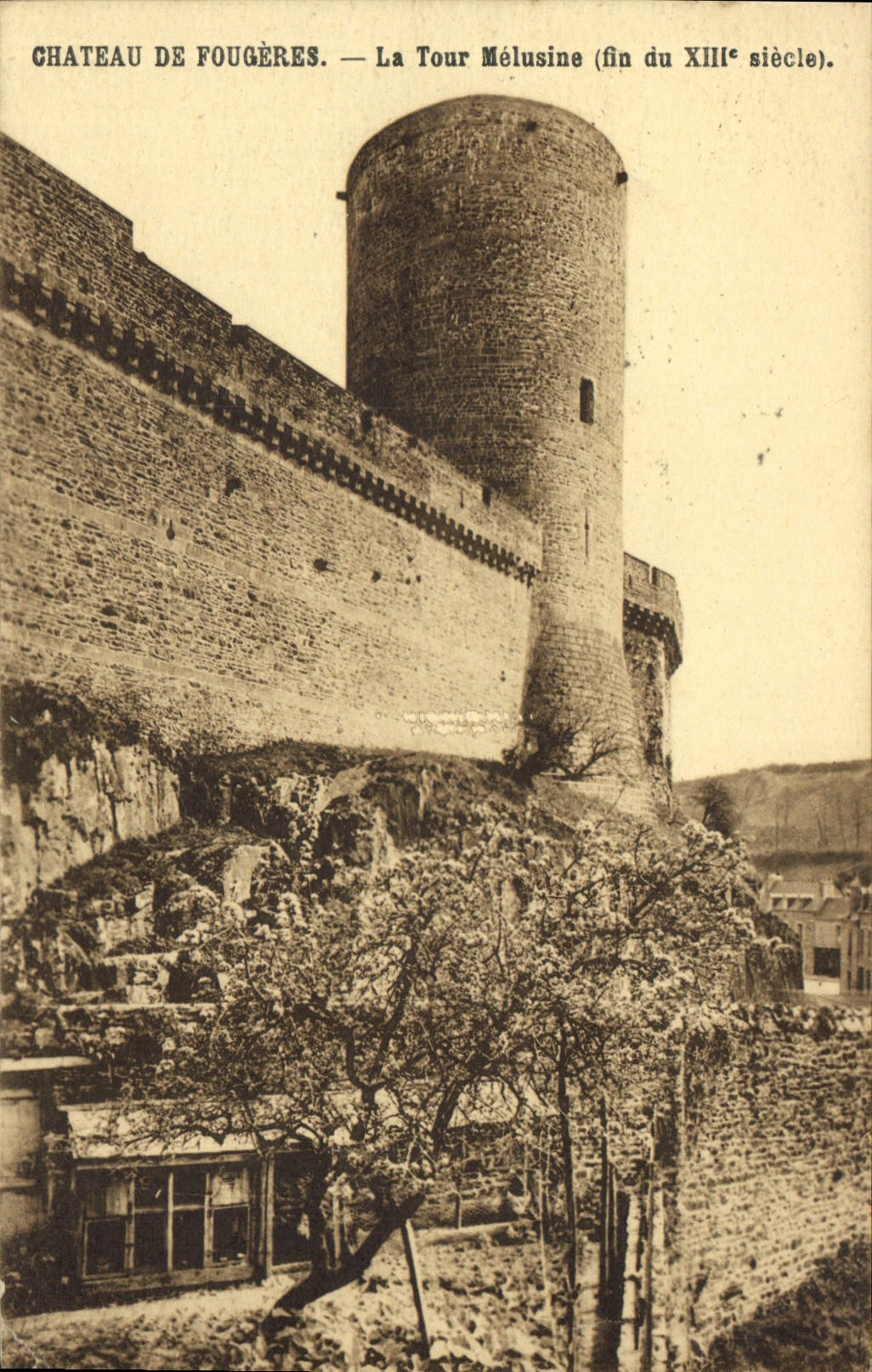 Schloss Fougères — La Tour Mélusine (Ende des 13. Jahrhunderts)