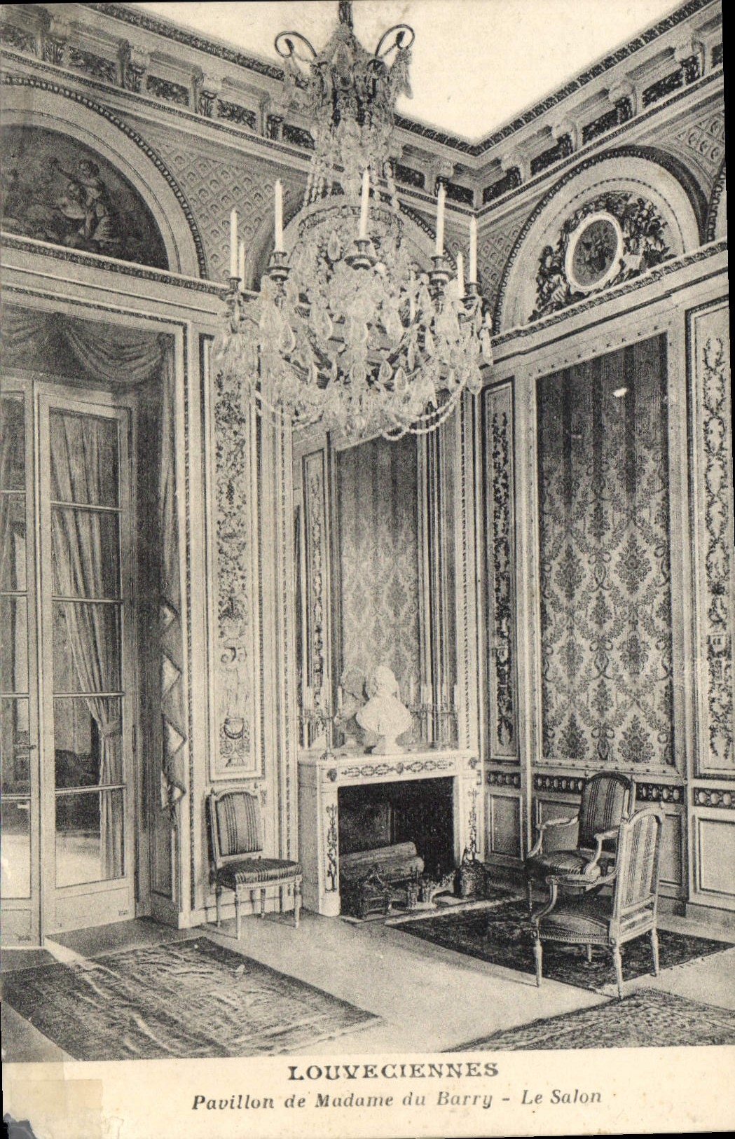 CPA Louveciennes pavillon de Madame du Barry Le Salon 