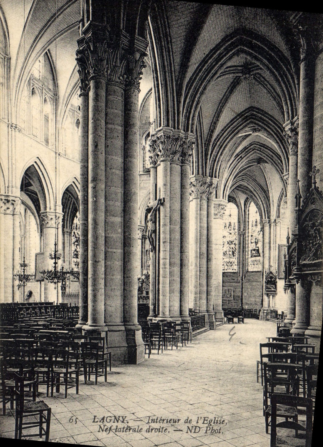 Lagny — Intérieur de l'Église, Nef latérale droite — ND Phot.