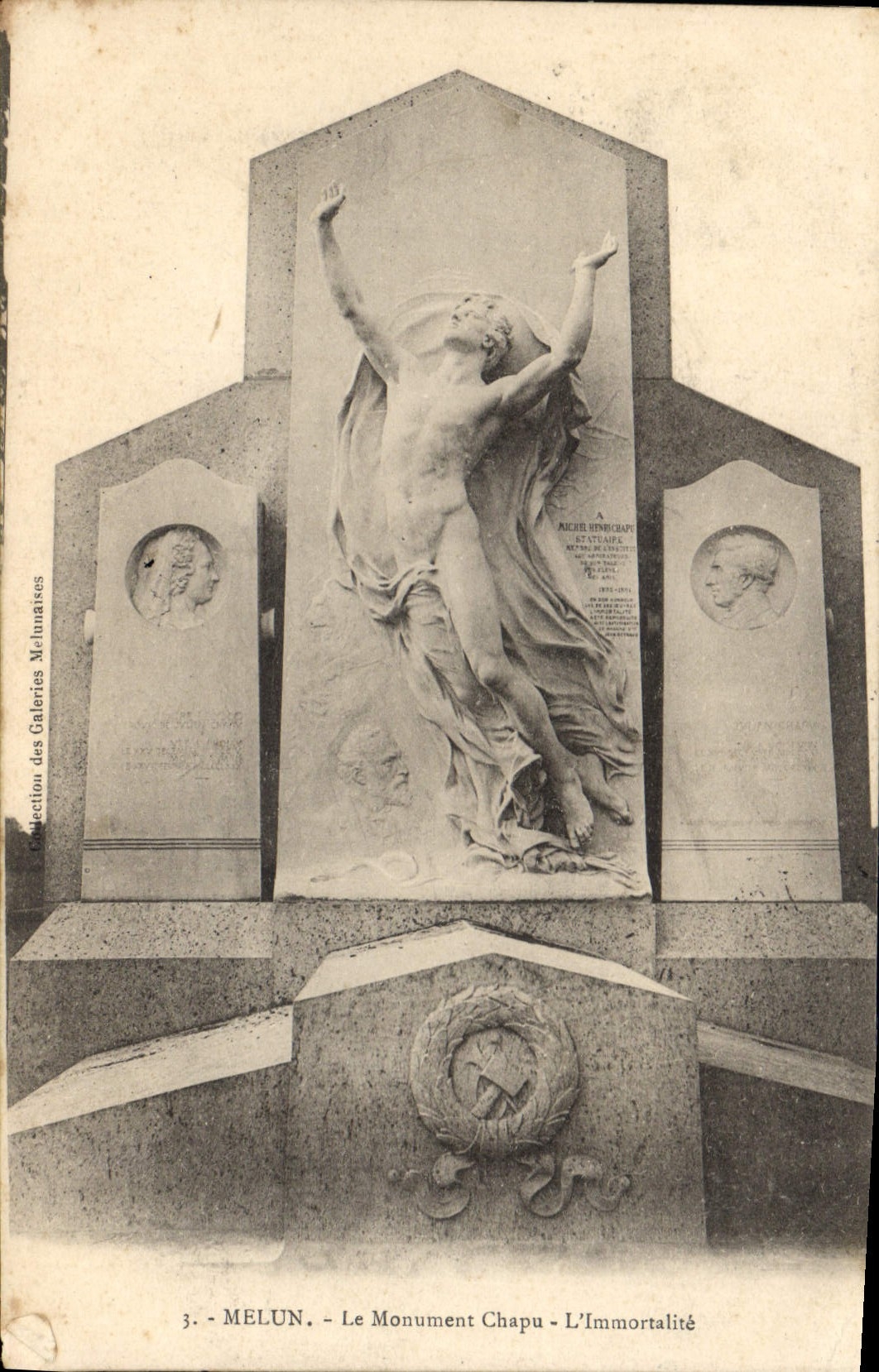 CPA Melun Le Monument Chapu L'Immortalite 