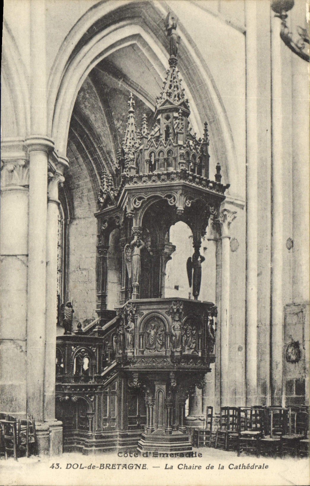 DOL-de-BRETAGNE — La Chaire de la Cathédrale — Côte d'Émeraude, n°43