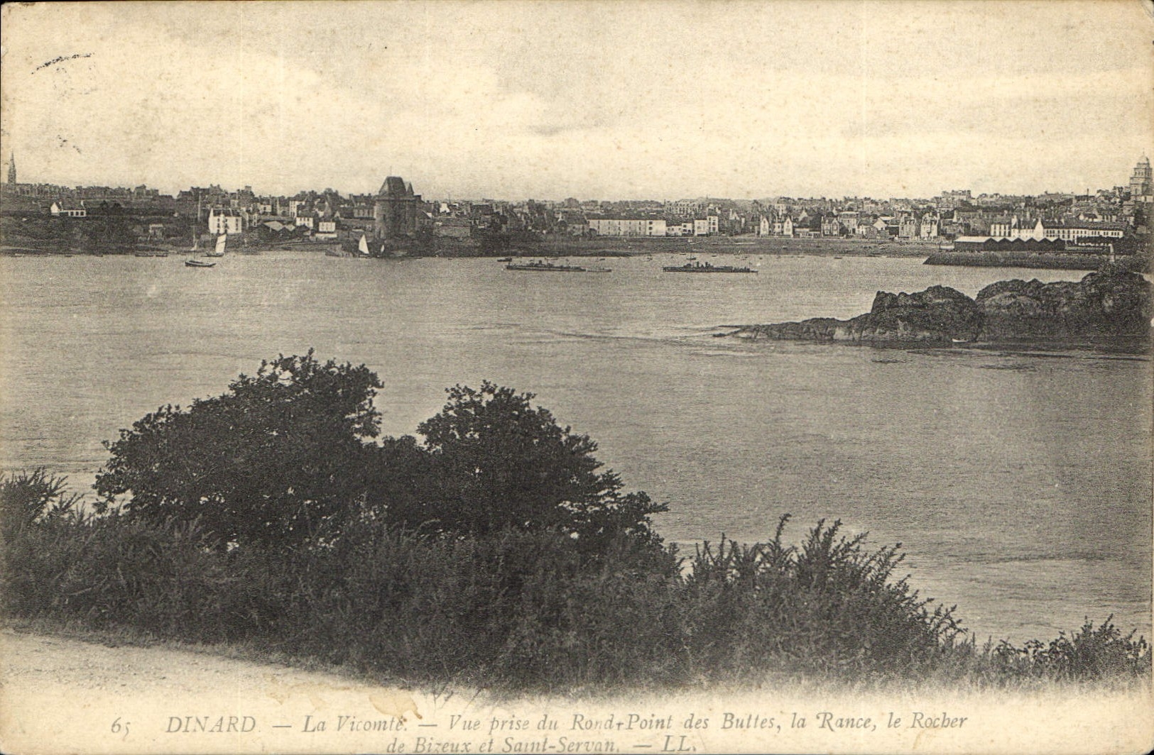Dinard — La Vicomté — Vue prise du Rond-Point des Buttes, la Rance, le Rocber de Bizeux et Saint-Servan — LL