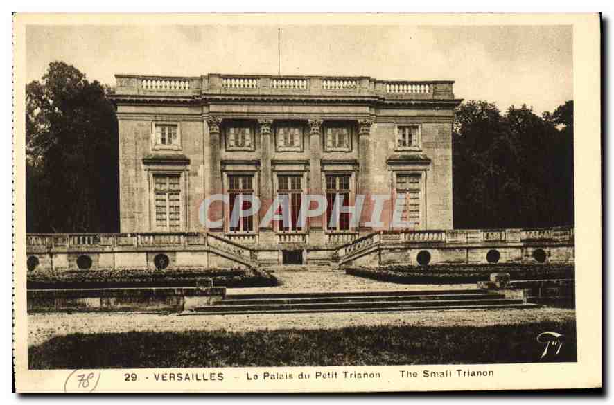 CPA Versailles Le Palais du Petit Trianon 
