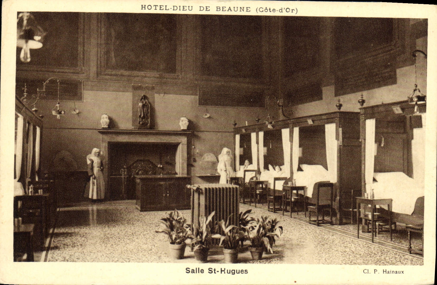 Hôtel-Dieu de Beaune — Salle St-Hugues — Cl. P. Hainaux