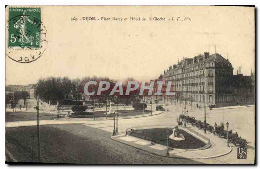 CPA Dijon Place Darcy et Hotel de la Cloche 