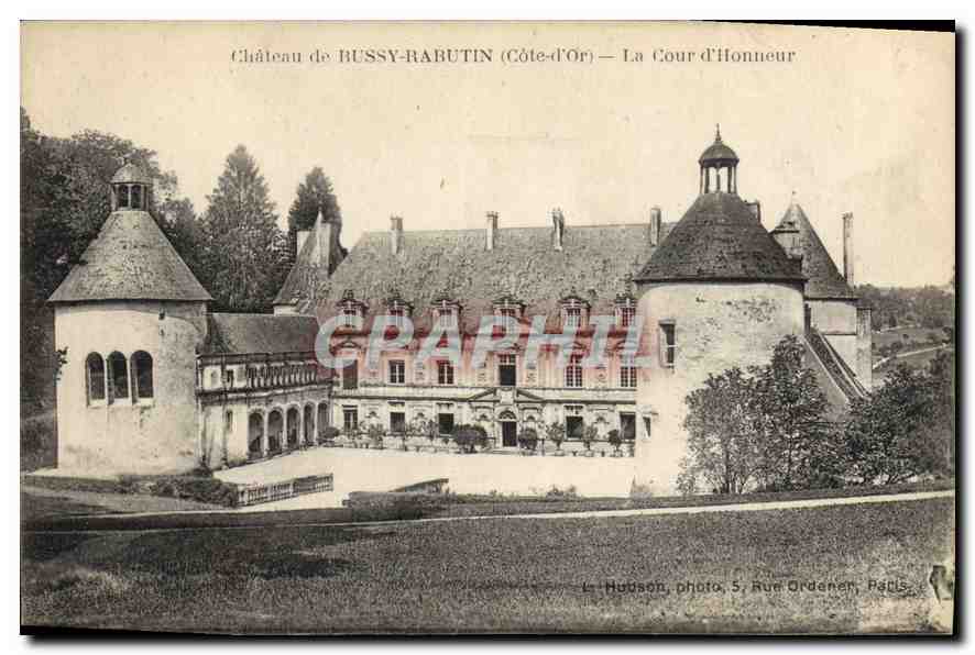 CPA Chateau de Bussy Rabutin Cote d'Or La Cour d'Honneur 