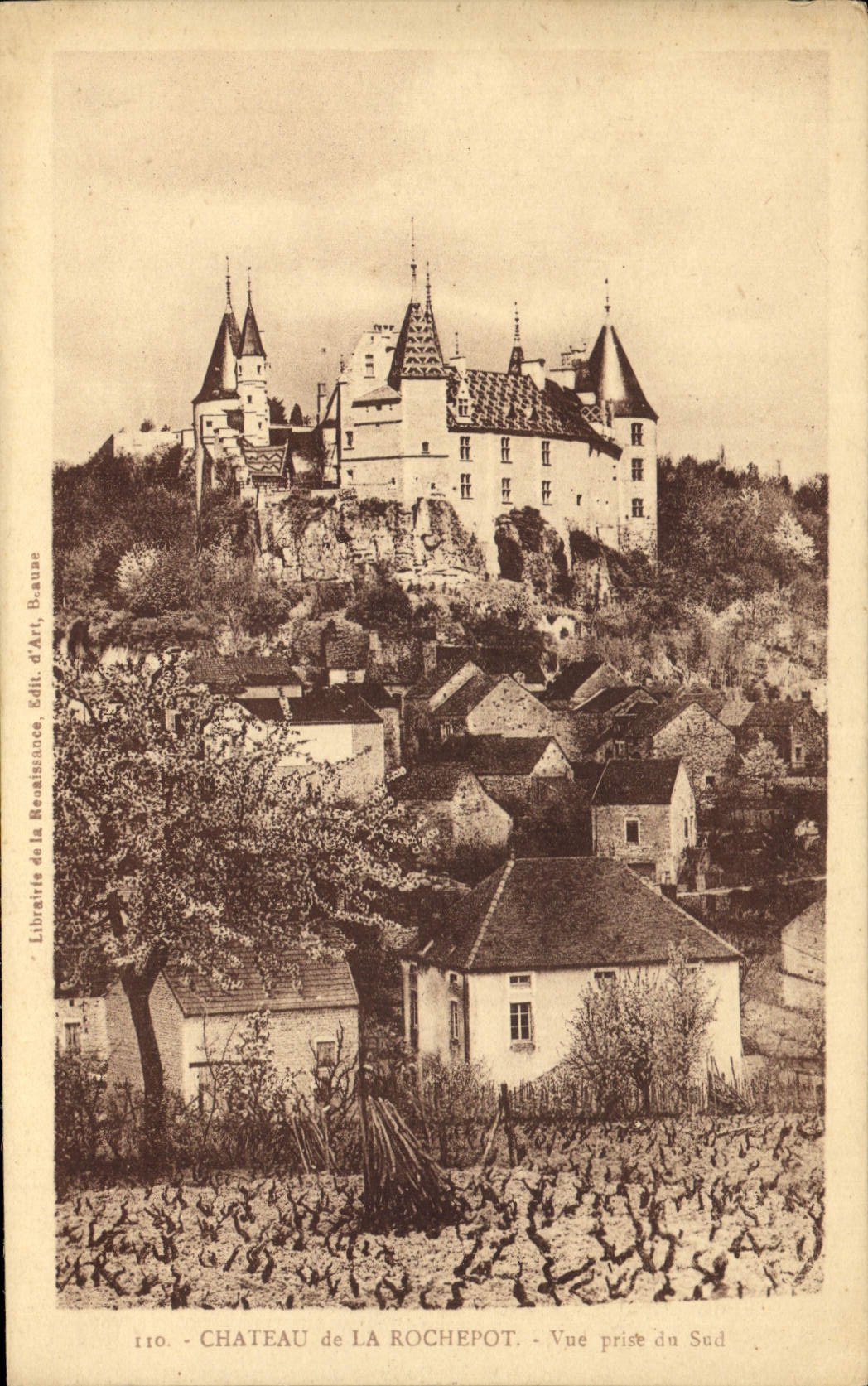 CPA Chateau de la Rochepot Vue prise du Sud 