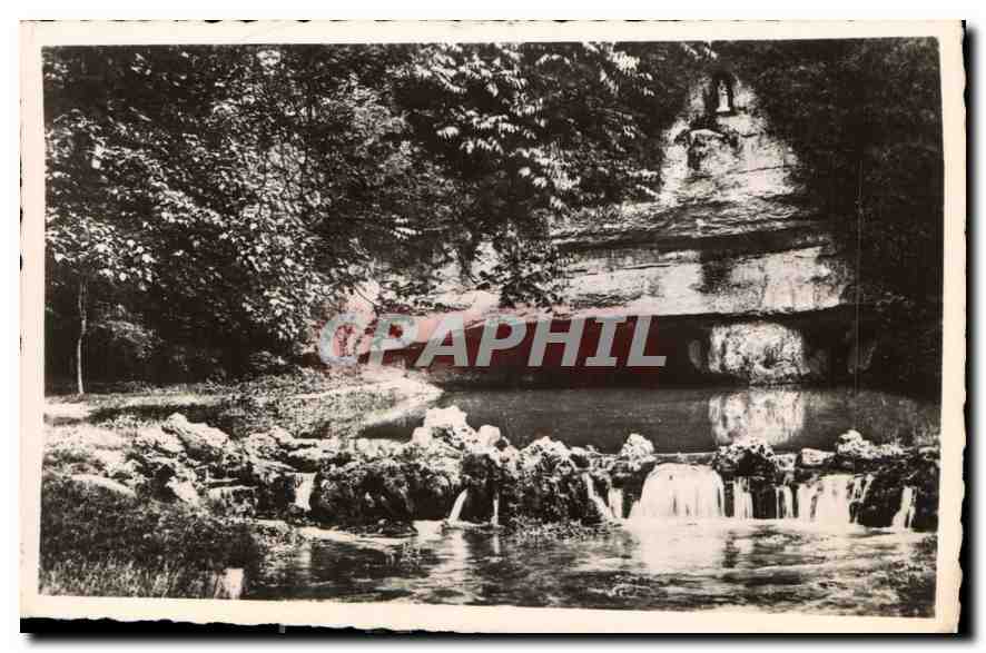 CPA Chatillon sur Seine Cotes d'Or Cascade et Source de la Douix 