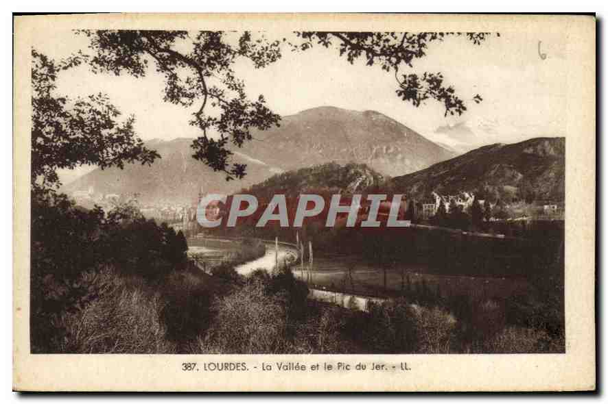 CPA Lourdes La Vallee et le Pic du Jer 