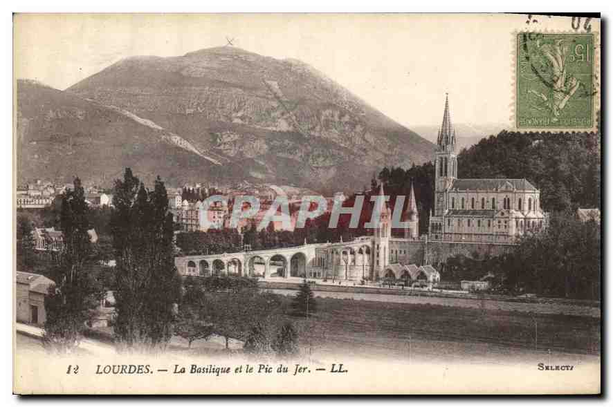CPA Lourdes La Basilique et le Pic du Jer 