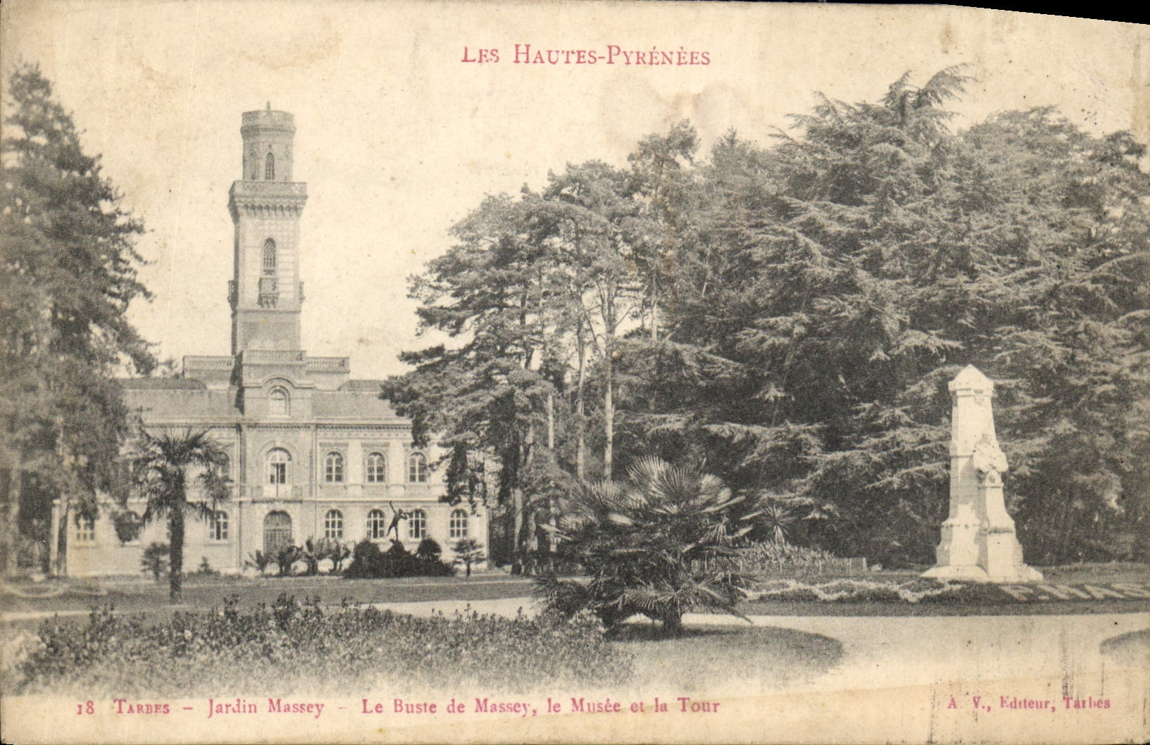 Tardes - Jardin Massey - Le Buste de Massey, le Musée et la Tour