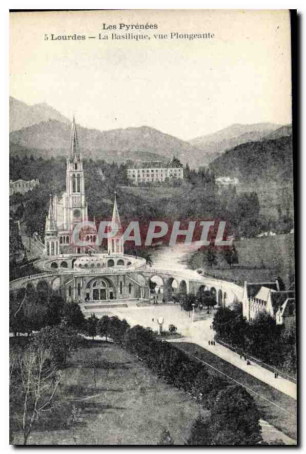 CPA Lourdes La Basilique vue Plongeante 
