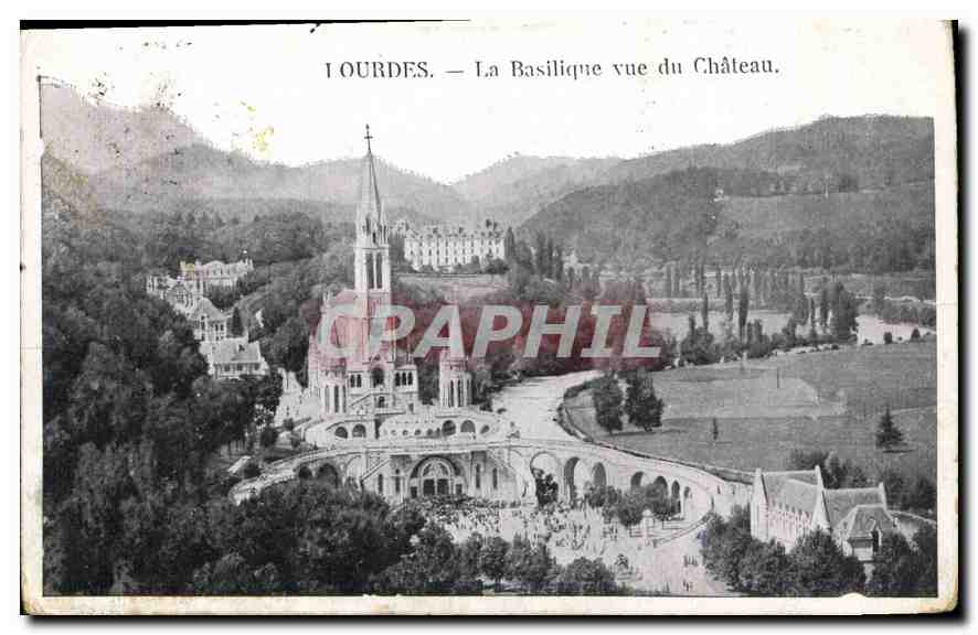 CPA Lourdes La Basilique vue du Chateau 