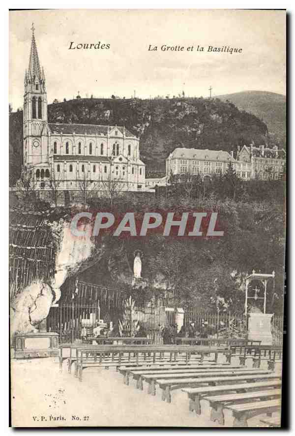 CPA Lourdes La Grotte et la Basilique 