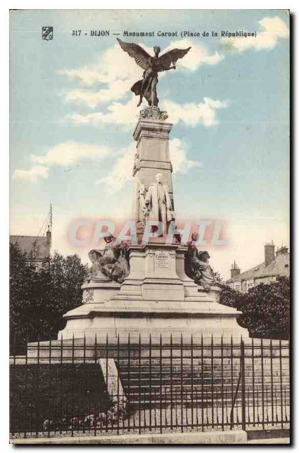 CPA Dijon Monument Carnot Place de la Republique 
