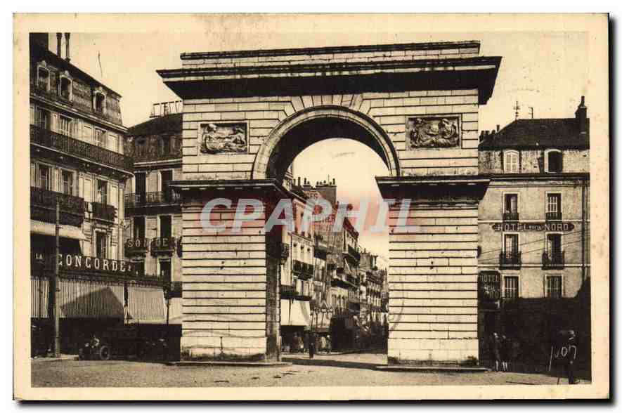 CPA Dijon Cote d'Or Porte Guillaume 