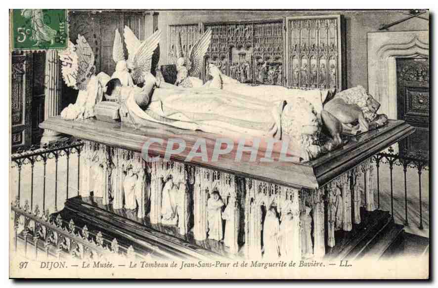 CPA Dijon Le Musee Le Tombeau de Jean Sans Peur et de Marguerite de Baviere 