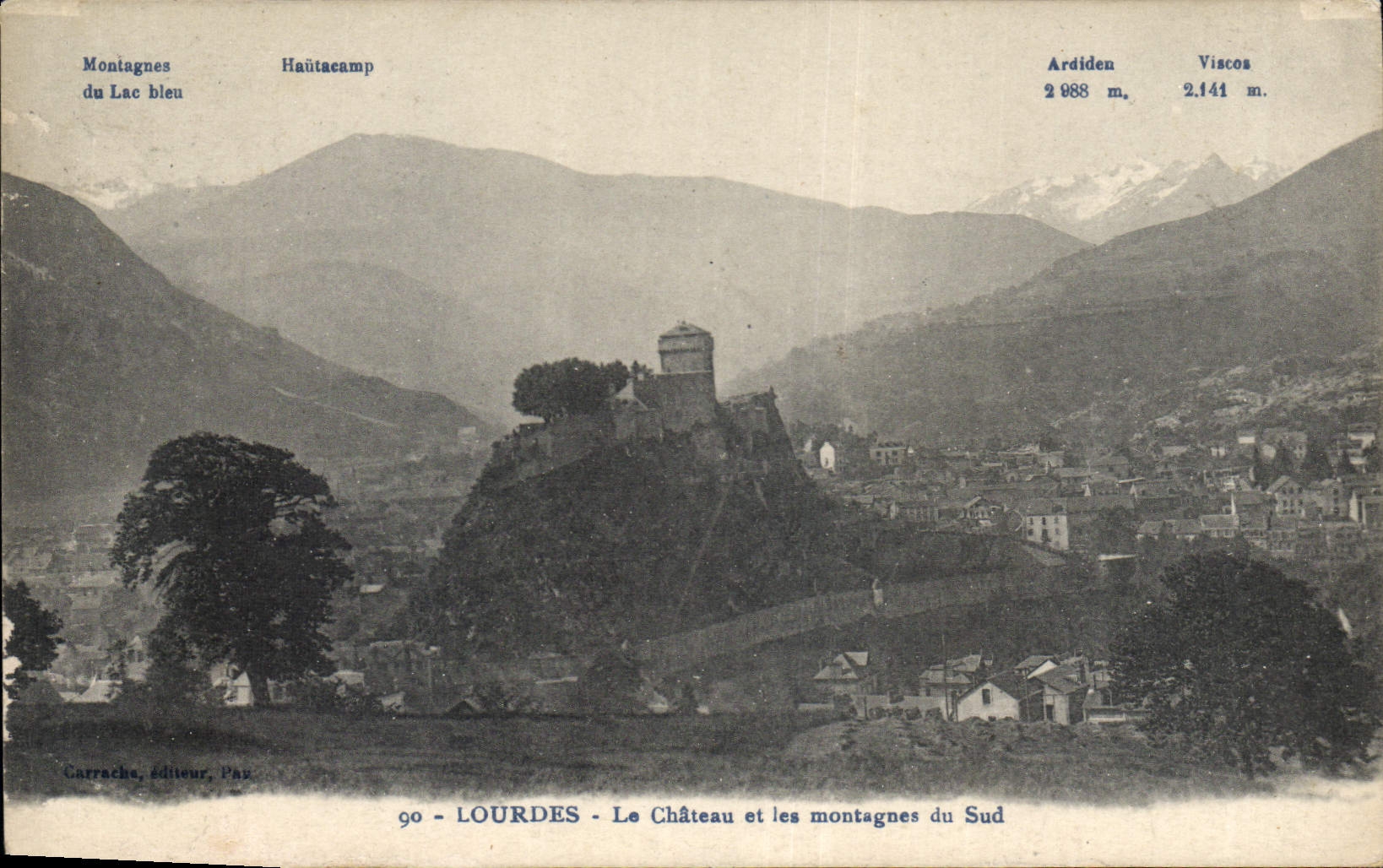 CPA Lourdes Le Chateau et les Montagnes du Sud 
