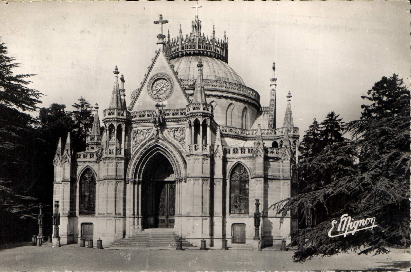Chapelle Royale Saint-Louis — Sépulture de la Famille d'Orléans — E. Mignon