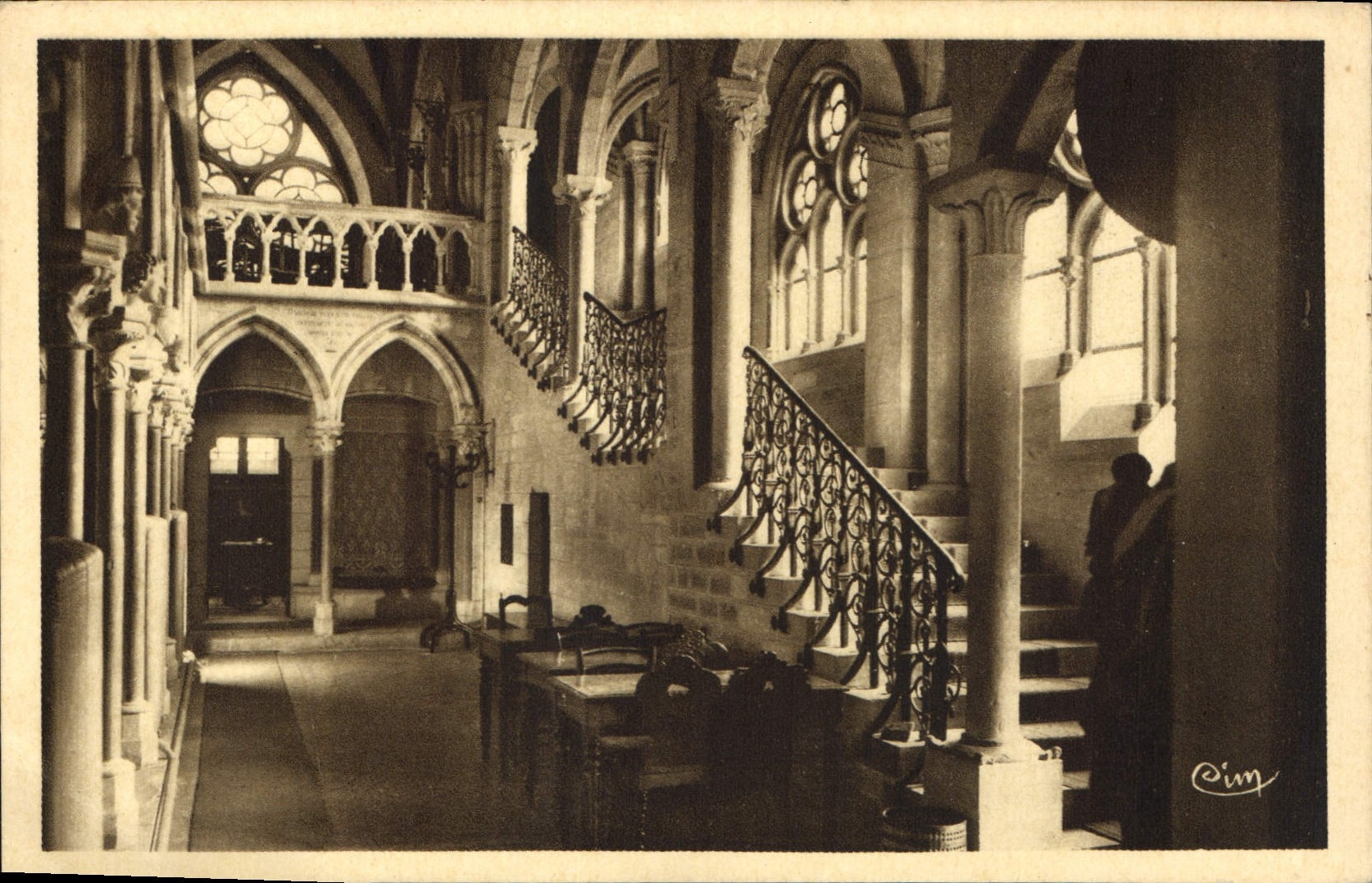 Intérieur de l'Abbaye — La Bussière-sur-Ouche (C.-d'Or) — Cim