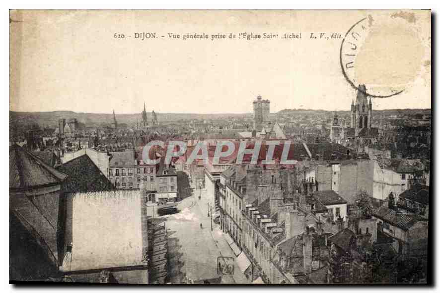 CPA Dijon Vue generale prise de l'Eglise Saint Michel 