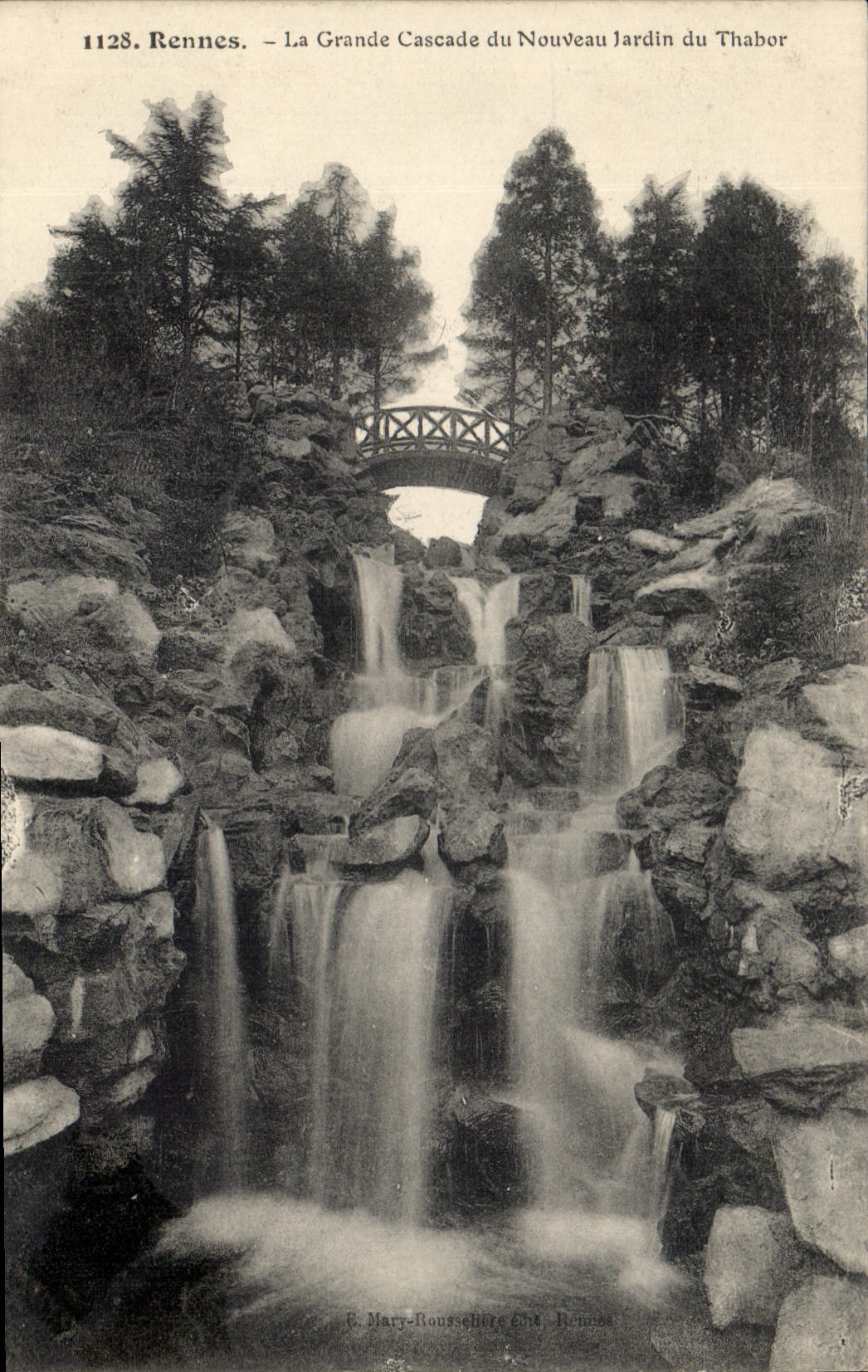 CPA Rennes La Grande Cascade du Nouveau Jardin du Thabor 