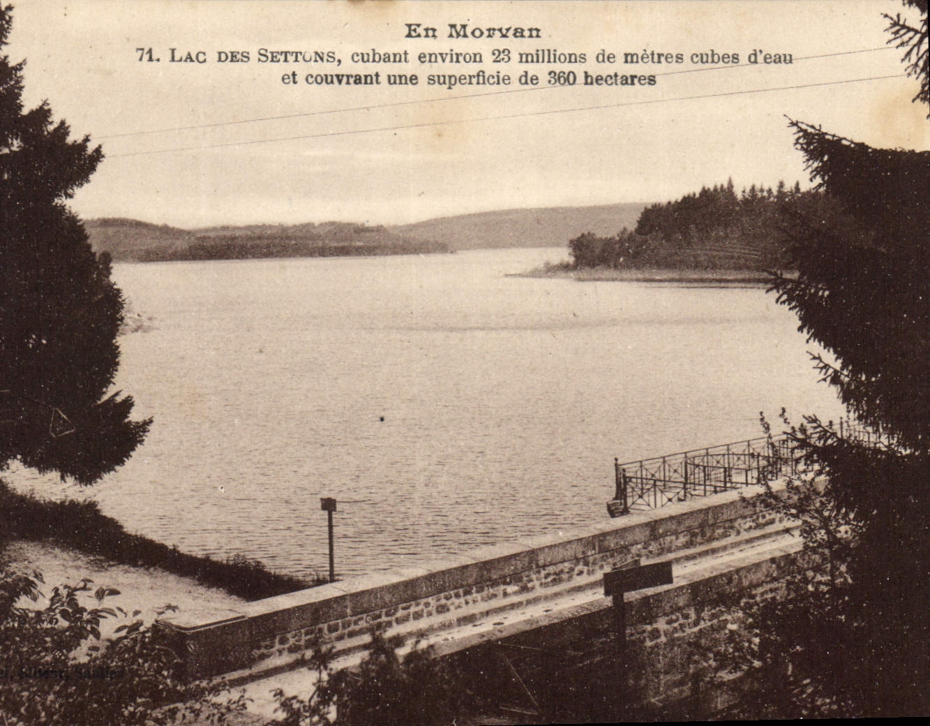CPA En Morvan Lac des Settons cubant 