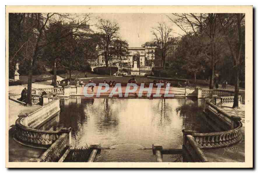 CPA Dijon Cote d'Or Chateau d'Eau et Place d'Arcy 