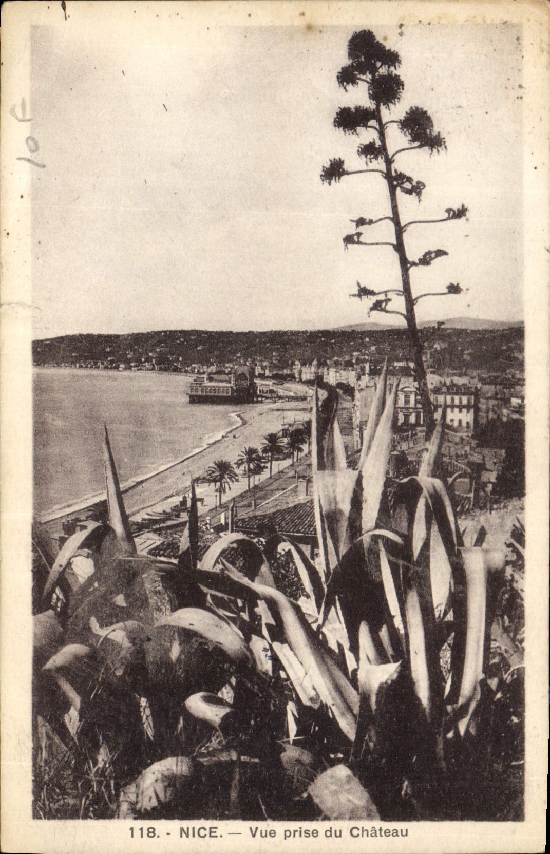 CPA Nice Vue prise du Chateau 