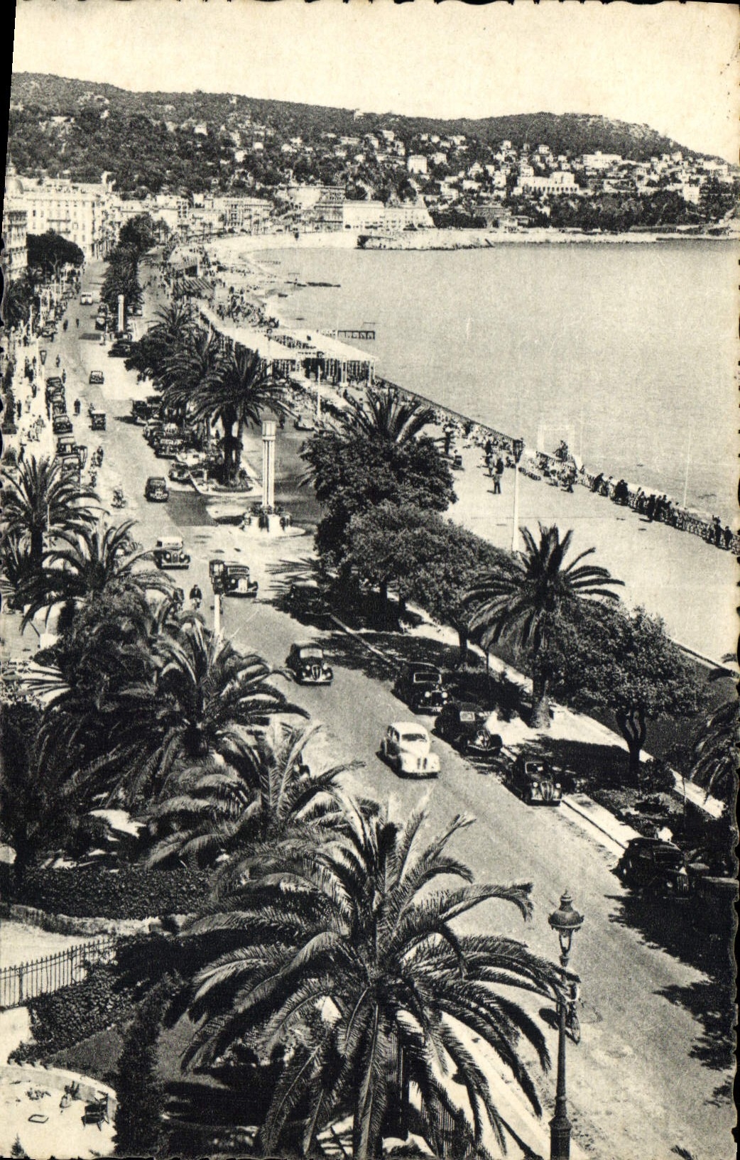 CPA Nice Promenade des Anglais Le Mont Boron 