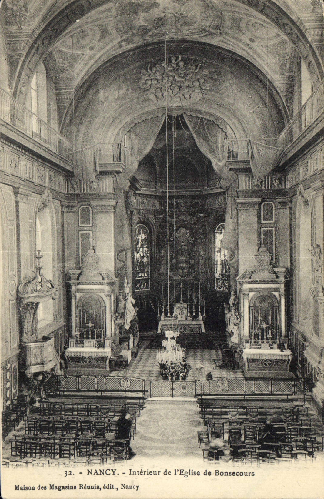 CPA Nancy Interieur de l'Eglise de Bonsecours 