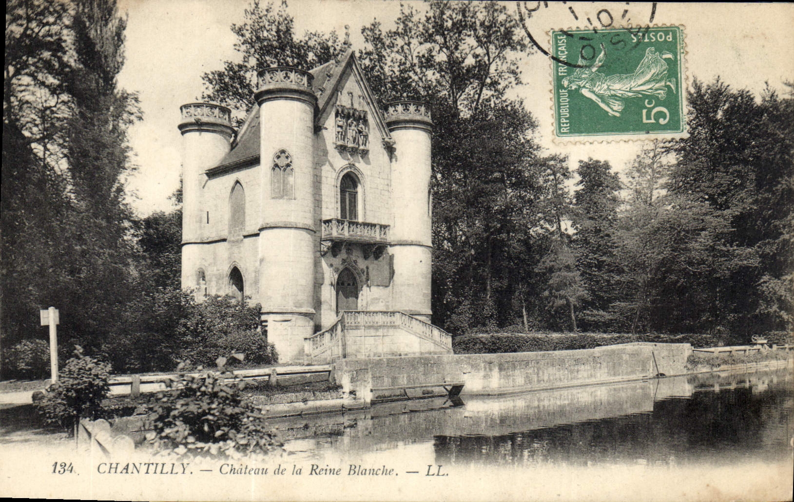 CPA Chantilly Chateau de la Reine Blanche 