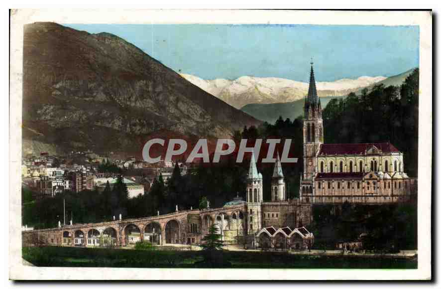 CPA Lourdes La Basilique et le Pic du Jer 