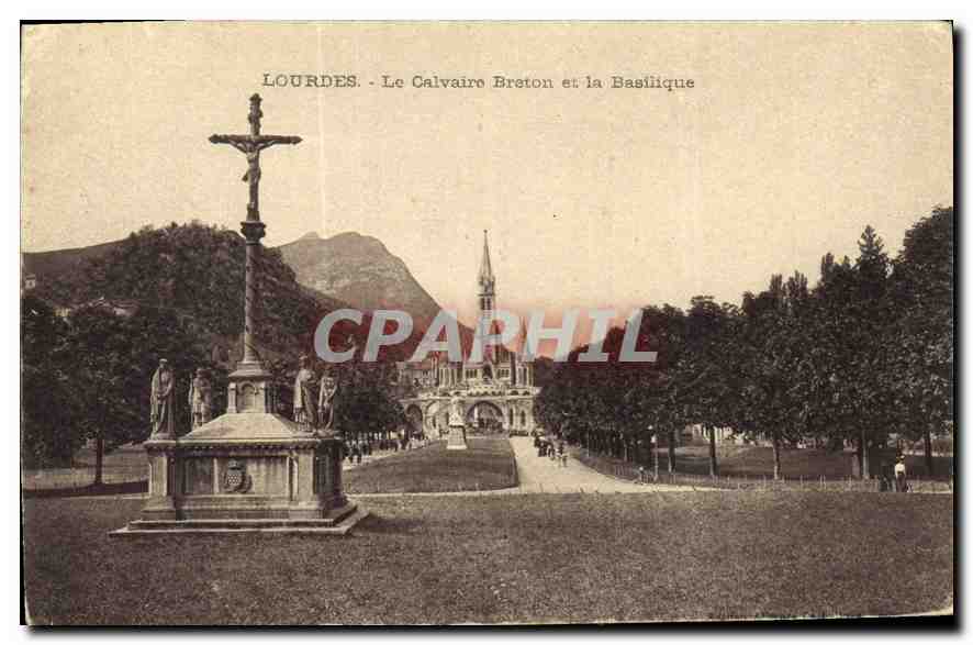 CPA Lourdes Le Calvaire Breton et la Basilique 