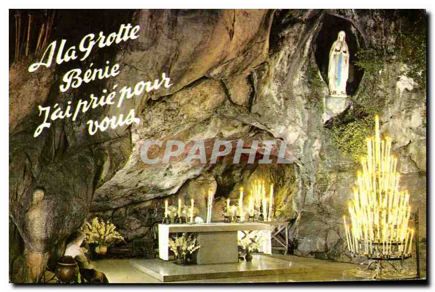 CPA Ala Grotte Benie Jai prie pour vous Lourdes 