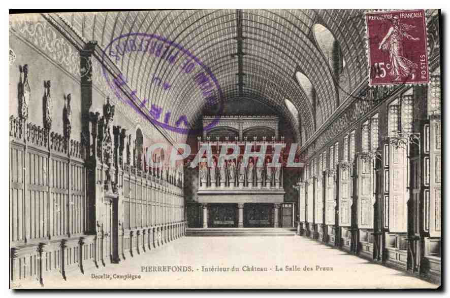 CPA Pierrefonds Interieur du Chateau La Salle des Preux 