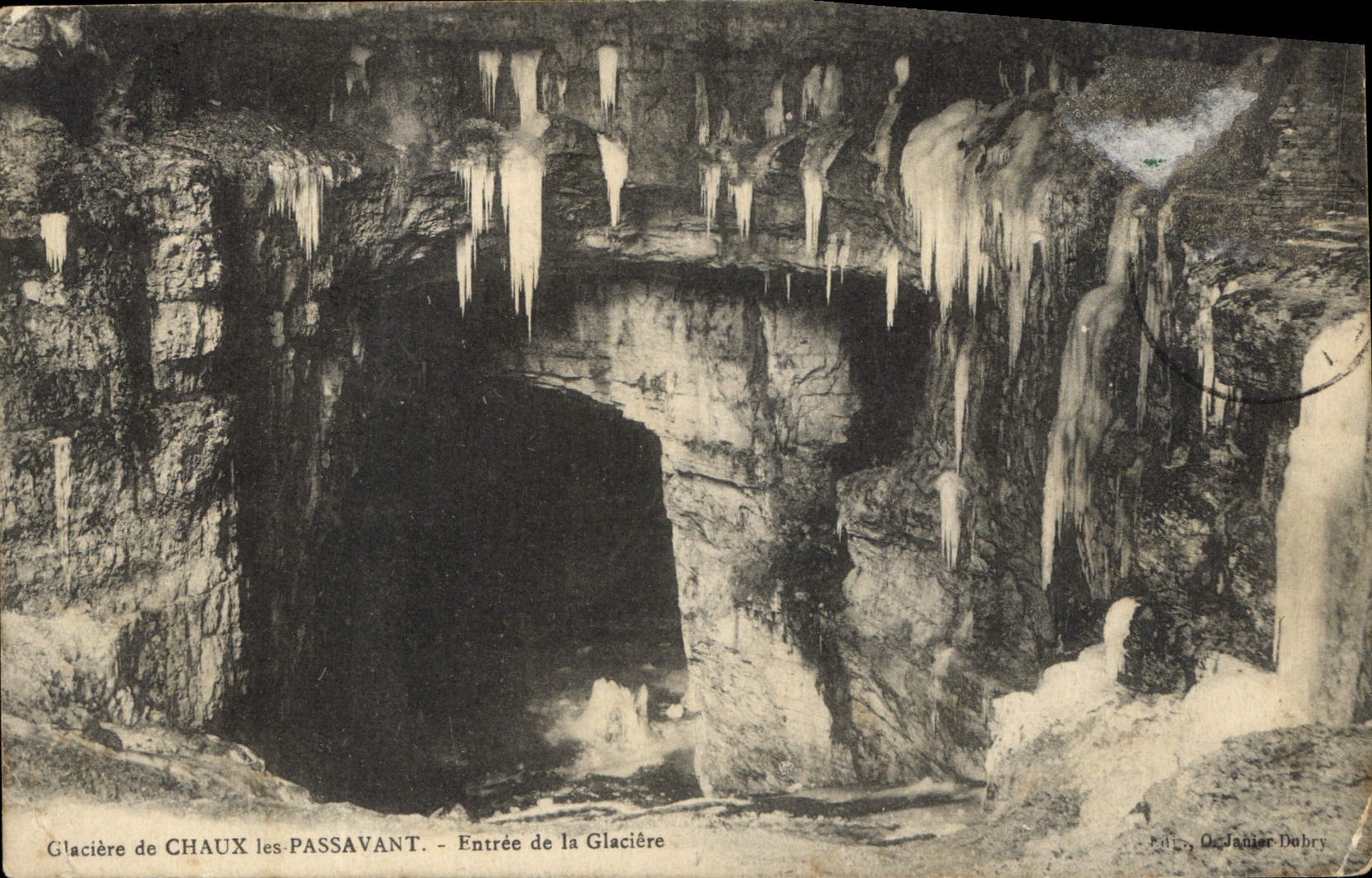 CPA Glaciere de Chaux les Passavant Entree de la Glaciere 