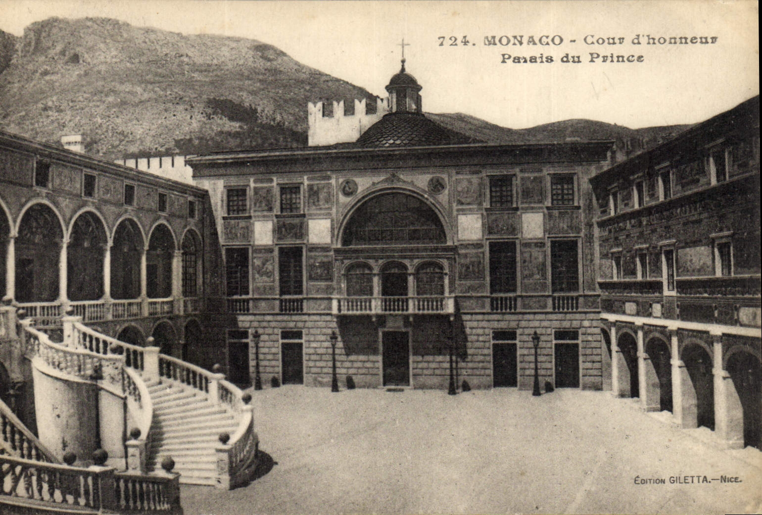 CPA Monaco Cour d'Honneur Palais du Prince 