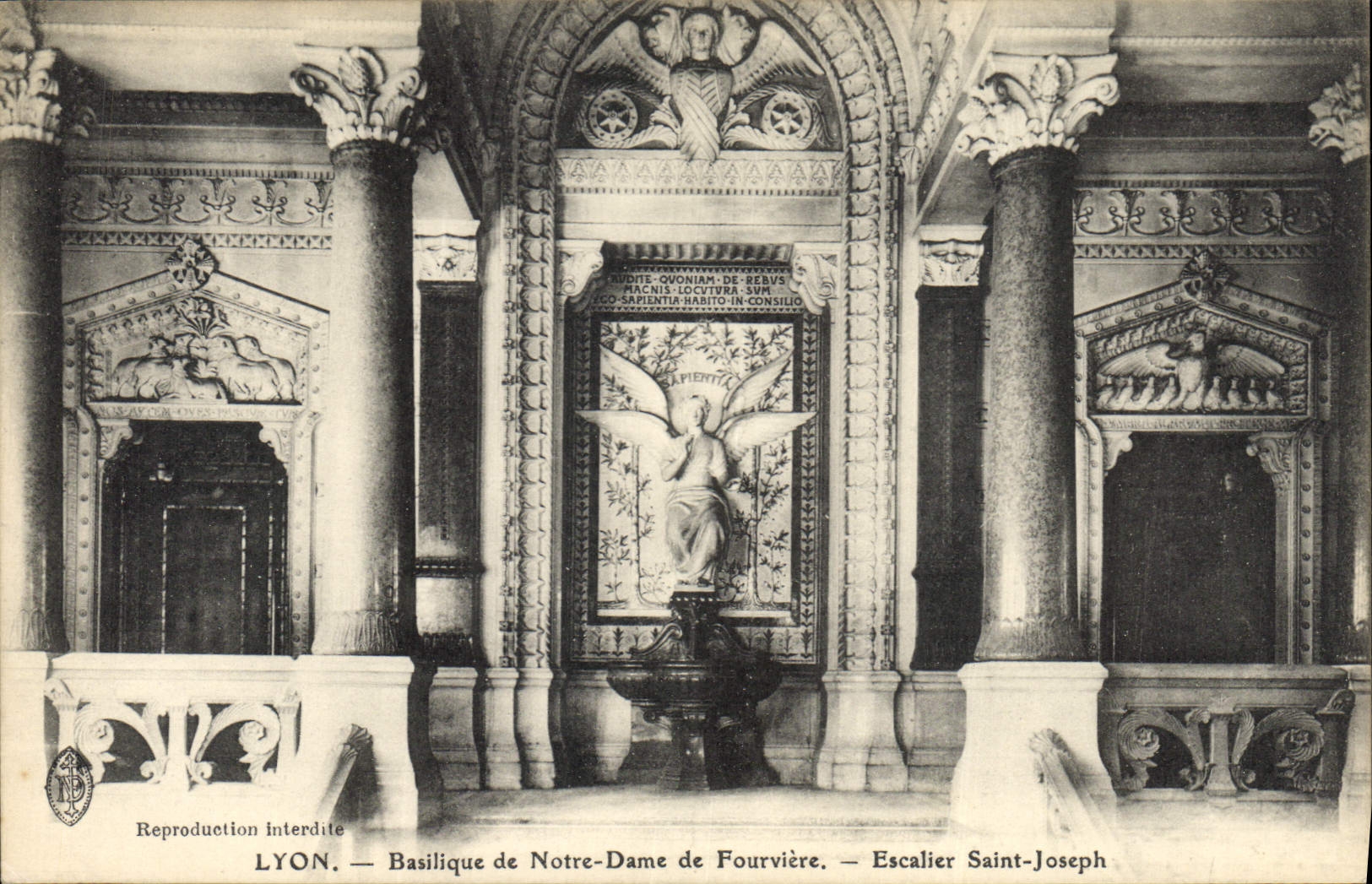 CPA Lyon Basilique de Notre Dame de Fourviere Escalier Saint Joseph 