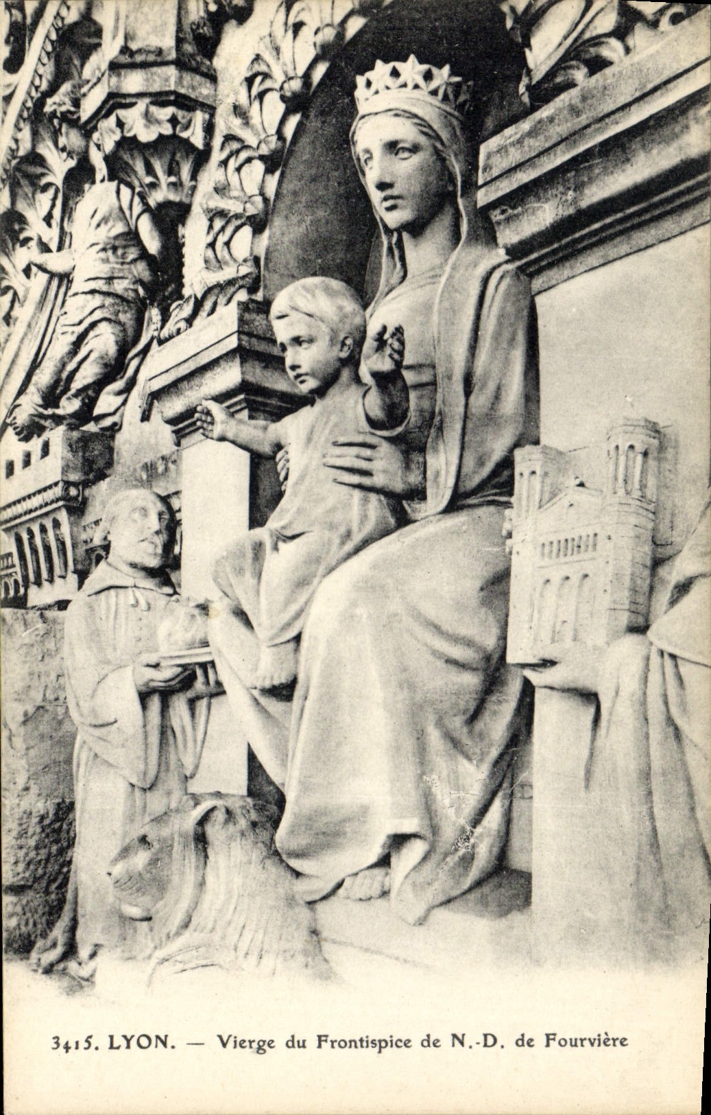 CPA Lyon Vierge du Frontispice de ND de Fourviere 