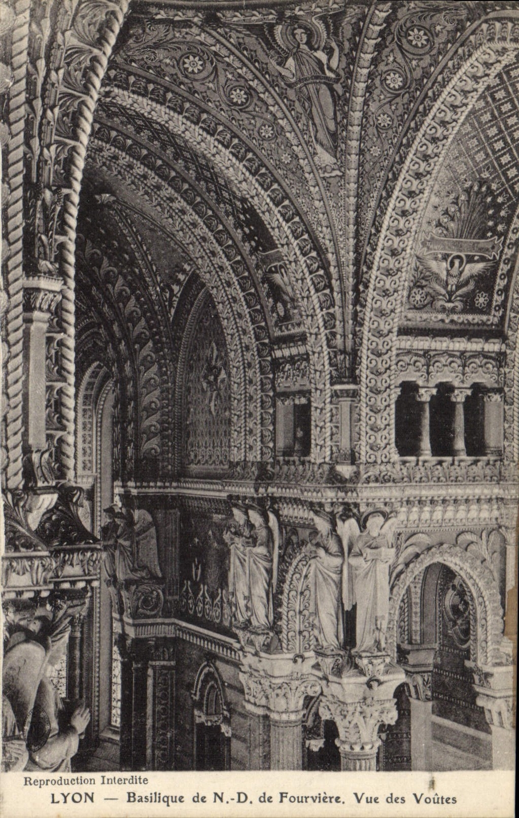 CPA Lyon Basilique de ND de Fourviere Vue des Voutes 