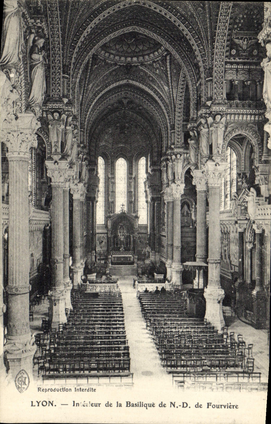 CPA Lyon Interieur de la Basilique de ND de Fourviere 