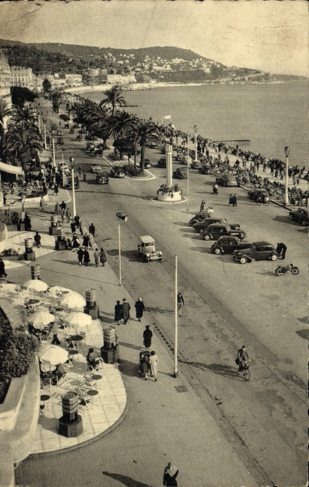 CPA Nice Promenade des Anglais et vue sur le Mont Boron 